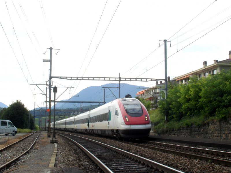 ICN im Doppelpack bei Auvernier am Neuenburgersee am 26.08.2007
