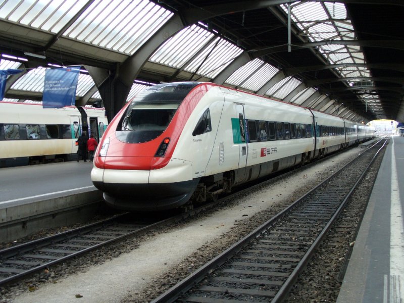 ICN Gustav Wenk bei der Ausfahrt aus den Zrcher Hauptbahnhof am 21.01.2007