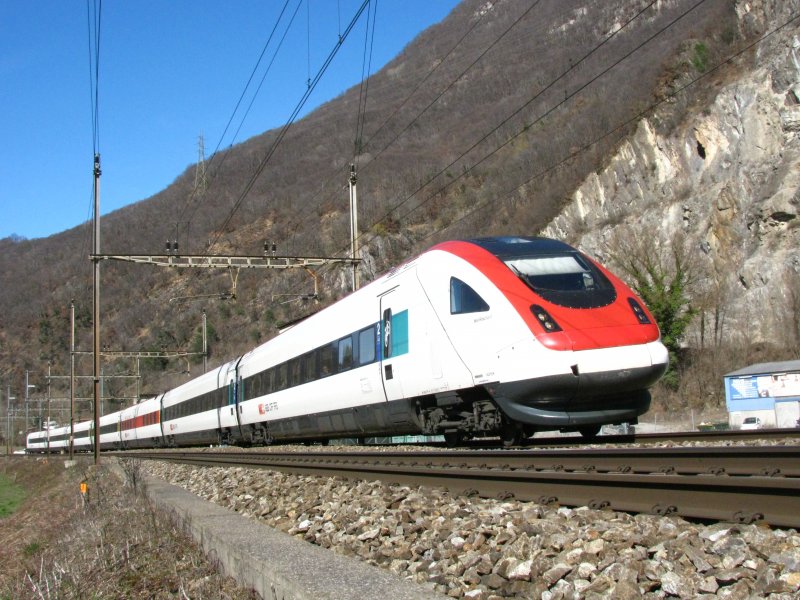 ICN  Will Ritschard  auf dem Weg nach Lugano am 13.03.2009 bei Castione.