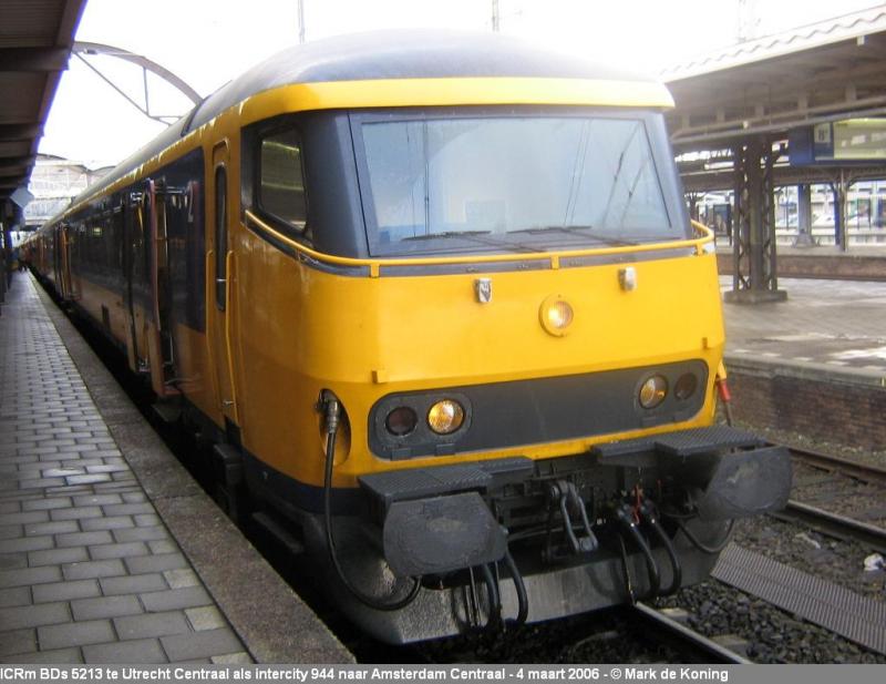 ICRm BDs 5213 in Utrecht Centraal in trein 944 naar Haarlem, 4 maart 2006 