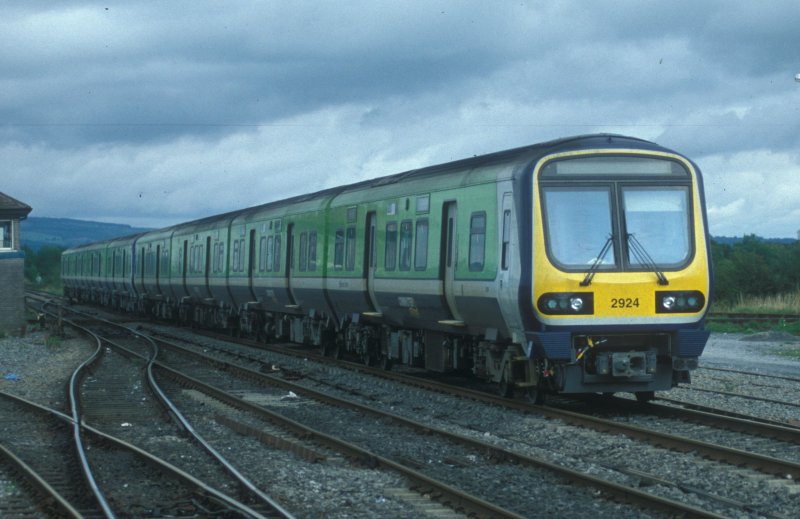 IERLAND sep 2003 Limerick junction TREINSTEL 2924 + 2904