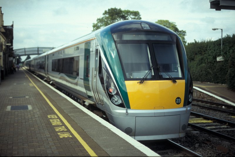 IERLAND sep 2008 Kildare TREINSTEL 23 + 12 / 3 delig