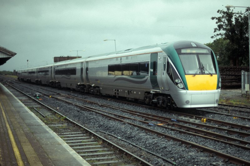IERLAND sep 2008 Limerick junction TREINSTEL 6 DELIG nog zonder nummer proefrit zonder passagiers