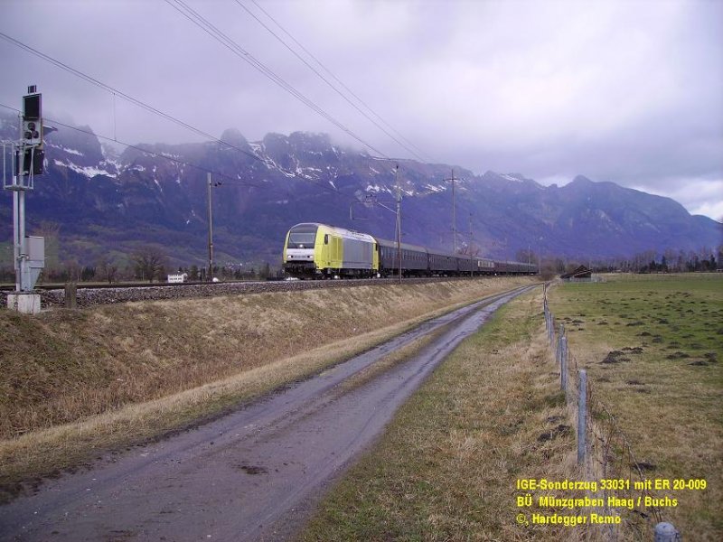 IGE-Bahntouristik Extrazug 33031 bei Buchs SG. ER 20-009 fhrt den Zug von Hersbruck nach Chur.
01.03.08