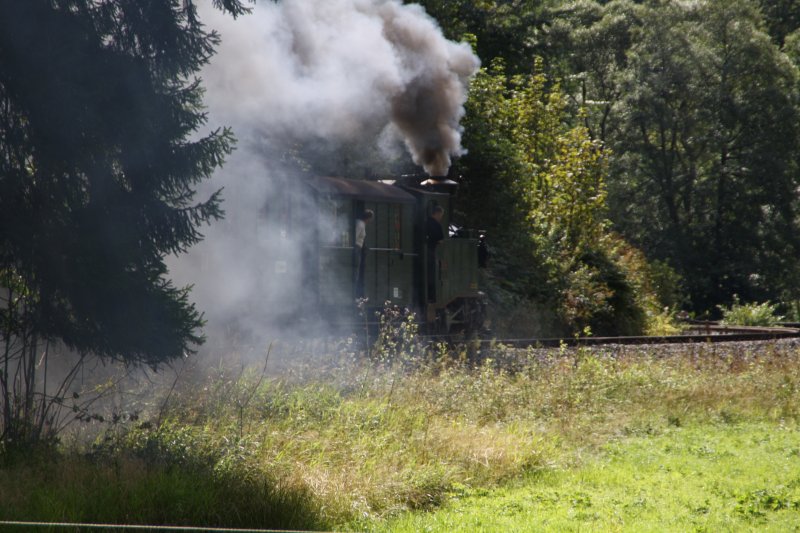 IK Nr.54 ist am 30.08.09 kurz nach Steinbach in Richtung J�hstadt unterwegs.