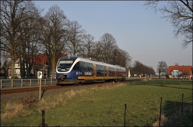 Im Abendlicht des 31.03.2009 verl�sst VT714 Warendorf als RB67 (NWB81557)  DER WARENDORFER  nach M�nster(Westf)Hbf....