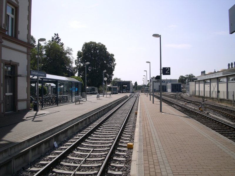 Im Bahnhof Endingen am Kaiserstuhl am 25.05.2009.