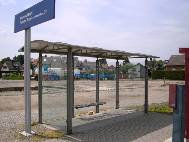 Im Bahnhof Riegel am Kaiserstuhl Ort am 10.05.2009.