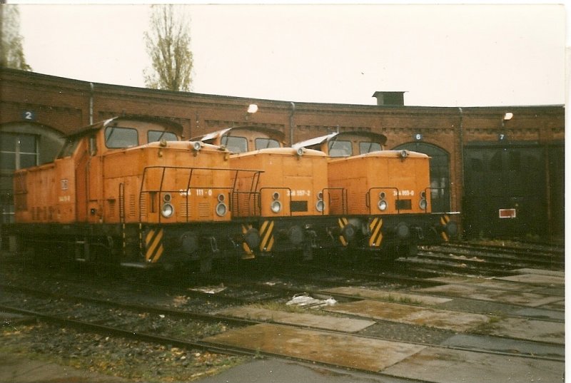 Im Bw Berlin Pankow war f�r 344 111(links),346 557(mitte) und 344 955(rechts) war an einem Julitag 1997 nichts zutun.