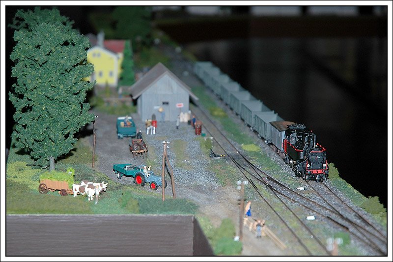 Im Handel nicht erhltlich 30.114, die ab 1966 bis 1967 als  1 Sulm  auf der Sulmtalbahn Dienst versah. Zuvor war 30.103 als  1 Sulm  unterwegs. 30.39 trug whrend ihrer Sulmtalbahnzeit den Namen  2 Sulm . 30.114 und 30.39 wurden 1967 kassiert. Das Bild zeigt 30.114 im Bahnhof Heimschuh auf der Sulmtalmodellbahnanlage.