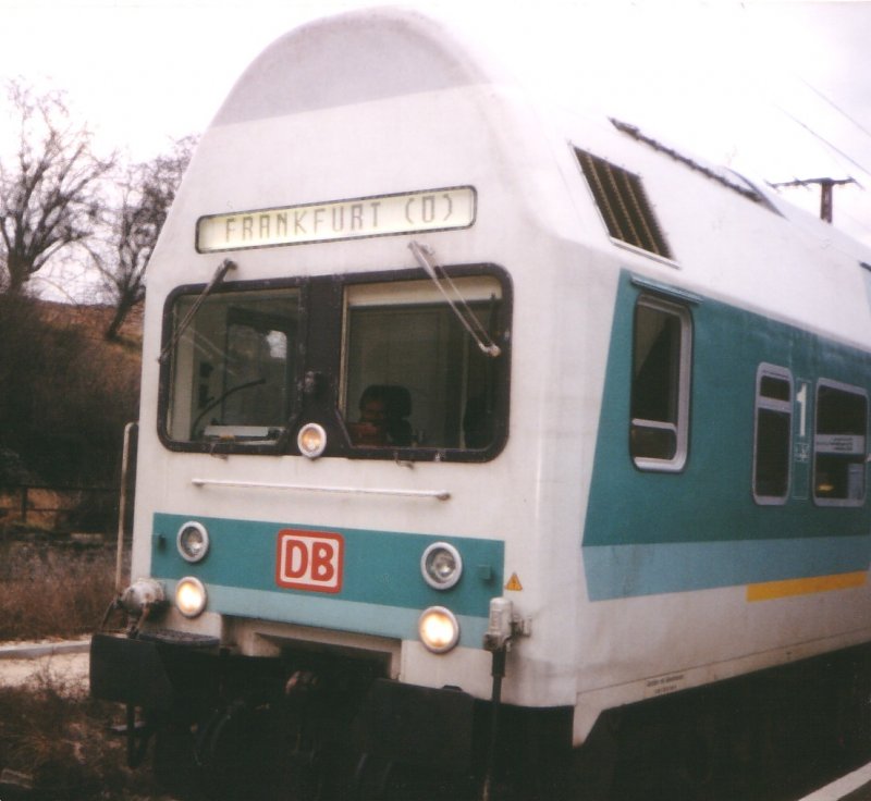Im Jahre 1997 nahm ich dieses Bild im Bahnhof Frankfurt (Oder) - Rosengarten auf. Es handelt sich um einer der ersten Steuerwagen aus Grlitz.