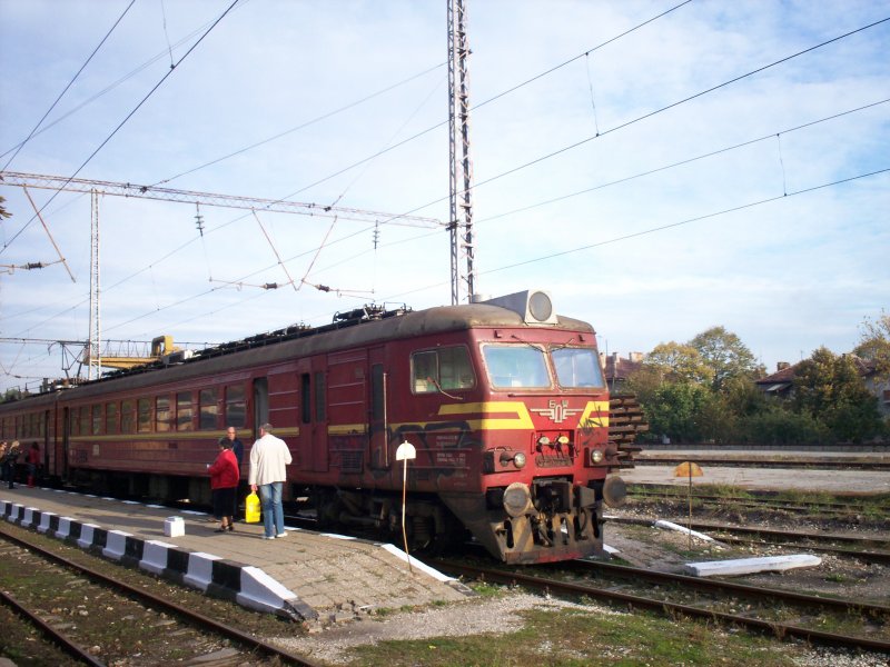 Im Oktober 2007 stand dieser 32 in Ascenovgrad. Ascenovgrad liegt bei Plovdiv in der Nhe vom Batschkovokloster.