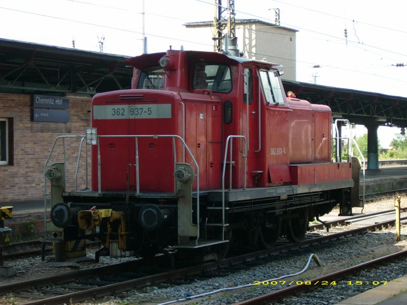 Im Vorfeld des Hbf Chemnitz stand am 24.08.07 362 937 abgestellt und wartete auf neue Aufgaben