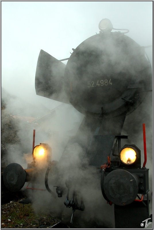 Impression der Dampflok 52.4984  Eberhard  in Puchberg am Schneeberg. 
13.12.2008