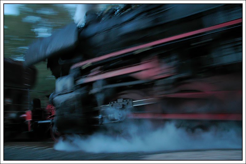 Impression der Schiebe 52er des 2570 Tonnen Zuges vom 11.10.2007. Das gewaltige Actionfoto der Ausfahrt aus Marksuhl knnt ihr dann morgen sehen.