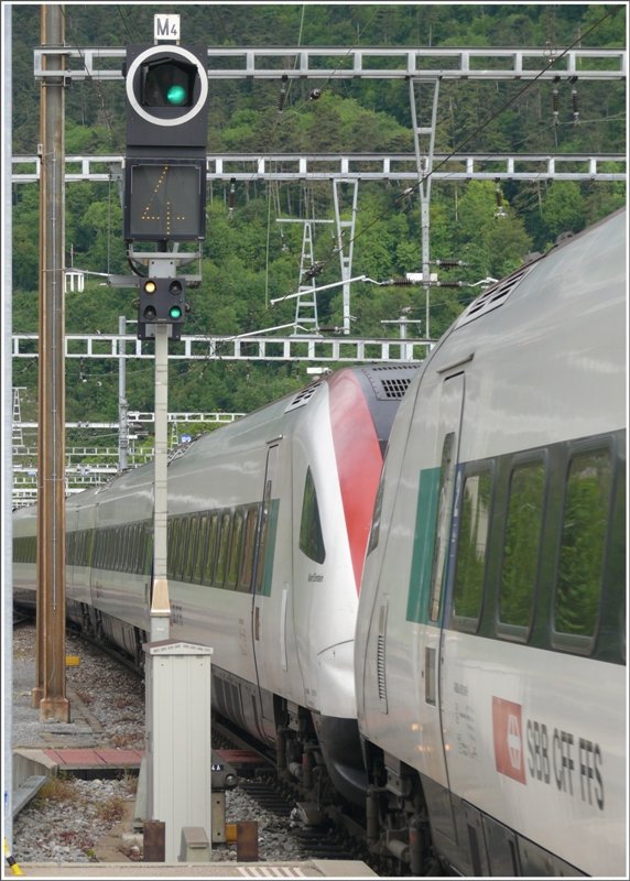 In Biel/Bienne stehen neue Signale, die mit bedeutend weniger Lampen auskommen. (16.05.2009)