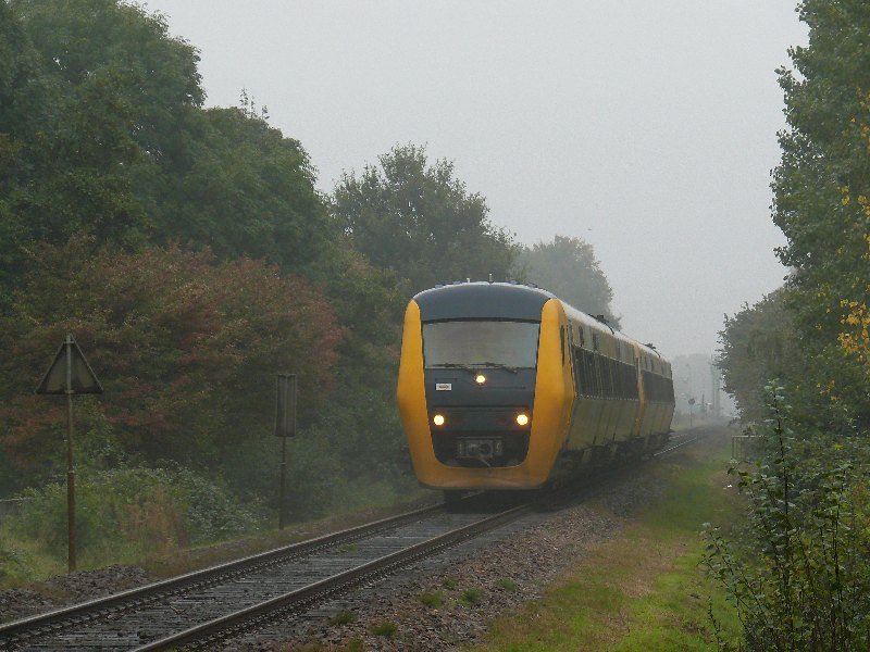 In Doetinchem (NL) fhrt ein von Syntus betriebener VT vom Typ DM90  als Nahverkehrszug von Winterswijk nach Arnhem.

Doetinchem
03.10.2007