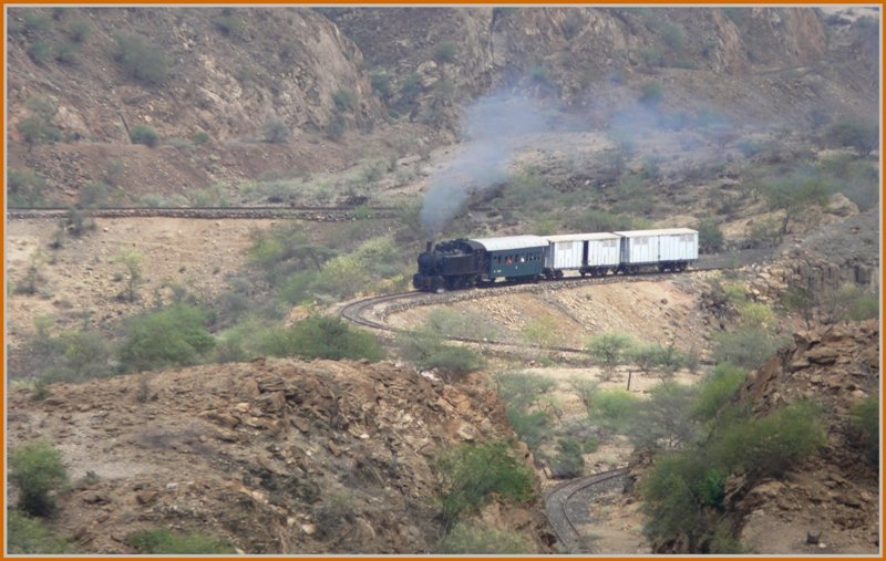 In flotter Fahrt kommt 442.55 immer nher. (30.10.2008)