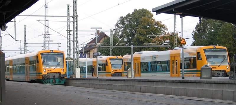 In Ludwigslust treffen gleich 3 Triebwagen der ODEG auf ein ander. 02.10.2008