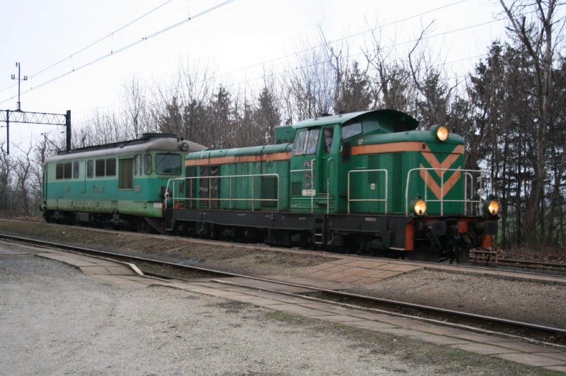 In Pawlowice Male machten am 27.12.2008 die SM42-897 mit ST43-397 kopf um in's Kohlewerk einzufahren.