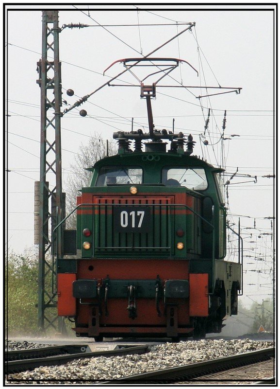 In Richtung Abzweig Wanne-Crange ist RBH017  am 21.04.2008 unterwegs.