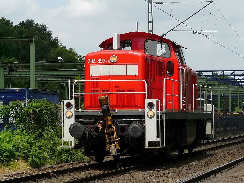 In zgiger Fahrt rauschte diese 294 Solo in Richtung Dsseldorf. Das Foto stammt vom 26.06.2008