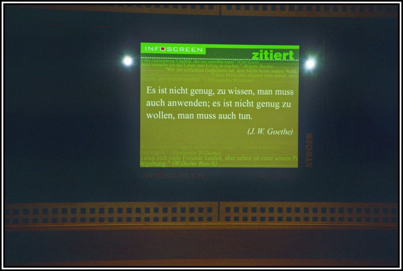 Infoscreen im Hauptbahnhof Berlin. Aufgenommen am 30.03.2007 