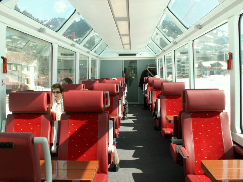 Innenaufnahme der neuen Glacier Express Wagen anlsslich einer  Schnupperfahrt  in`s Engadin.20.03.06