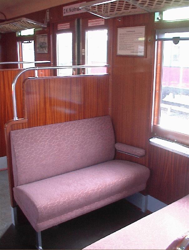 Inneneinrichtung 2. Klasse Auslieferungszustand des ET 167 des Historische S-Bahn e.V. 12.10.02 Sch�neweide