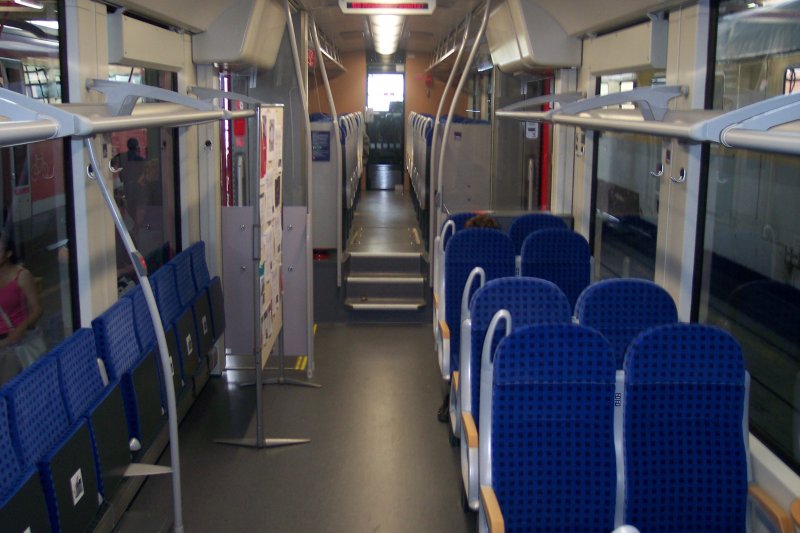 Innenraum eines LINT-Triebwagen. 
31.05.08, Tag der offenen Tr im BW M-Pasing.