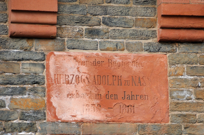 Inschrift ber dem Sdportal des Loreley-Tunnels. (April 2009).