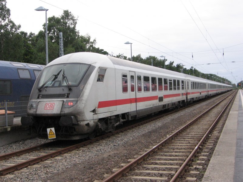 Inter City aus Karlsruhe in Ostseebad Binz. 29.07.07
Der Steuerwagen knnte wiedermal gereinigt werden.