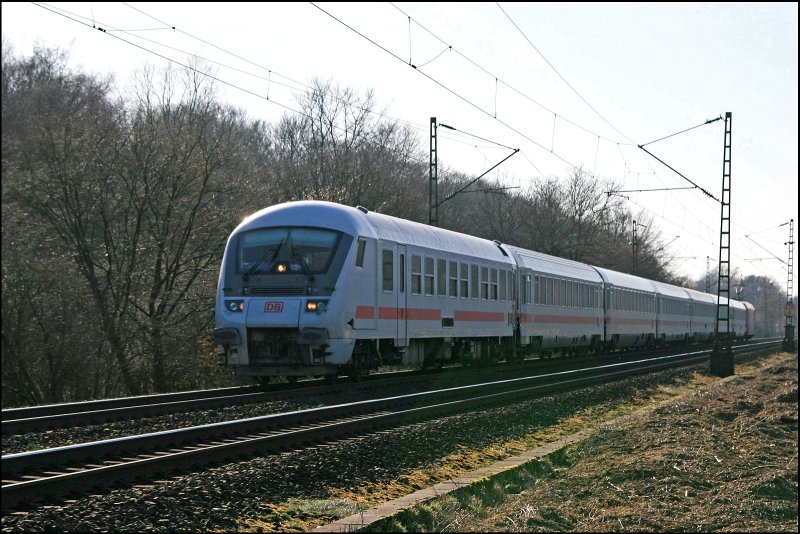 InterCity 2151, von Dsseldorf Hbf nach Berlin-Gesundbrunnen ist bei Dortmund-Kurl Richtung Hamm (Westf) unterwegs. (16.02.2008)
