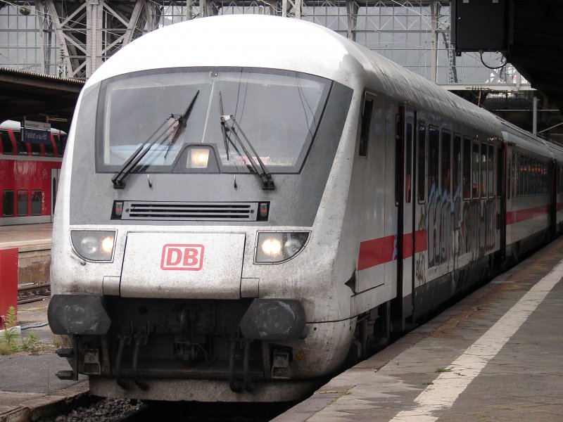 InterCity 2371  Schwarzwald  nach Konstanz ber Darmstadt, Karlsruhe, Offenburg und Villingen im Bahnhof Frankfurt am Main. Aufgenommen am 25.09.07