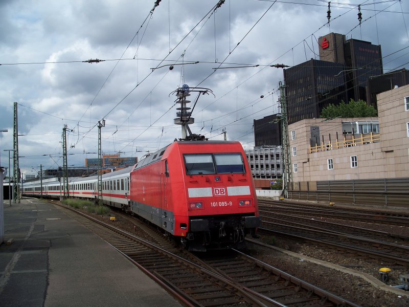Intercity von leipzig nach Oldenburg Hbf ber Bremen Hauptbahnhof  (Hannover Hbf)(20.8.2007)