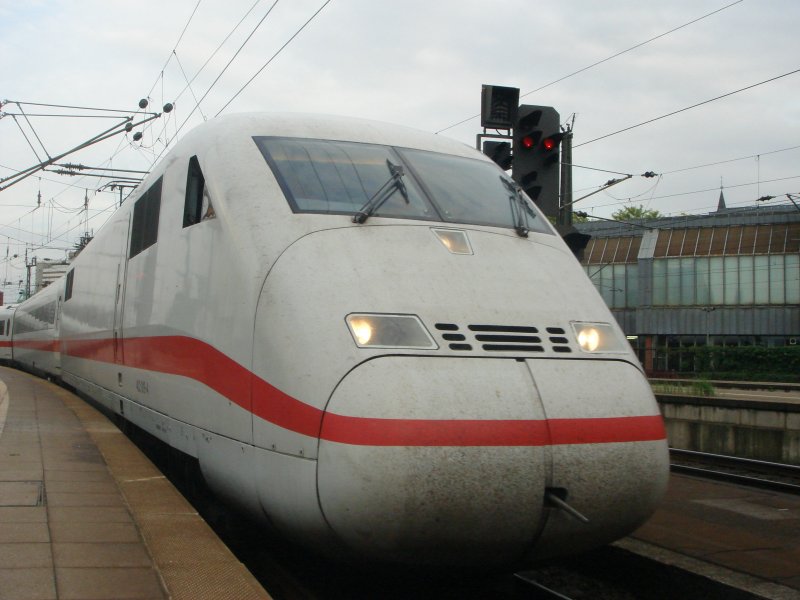 InterCityExpress 556 aus Berlin Ostbahnhof nach Koblenz Hbf bei der Einfahrt Kln Hbf. Aufgenommen am 27.08.07