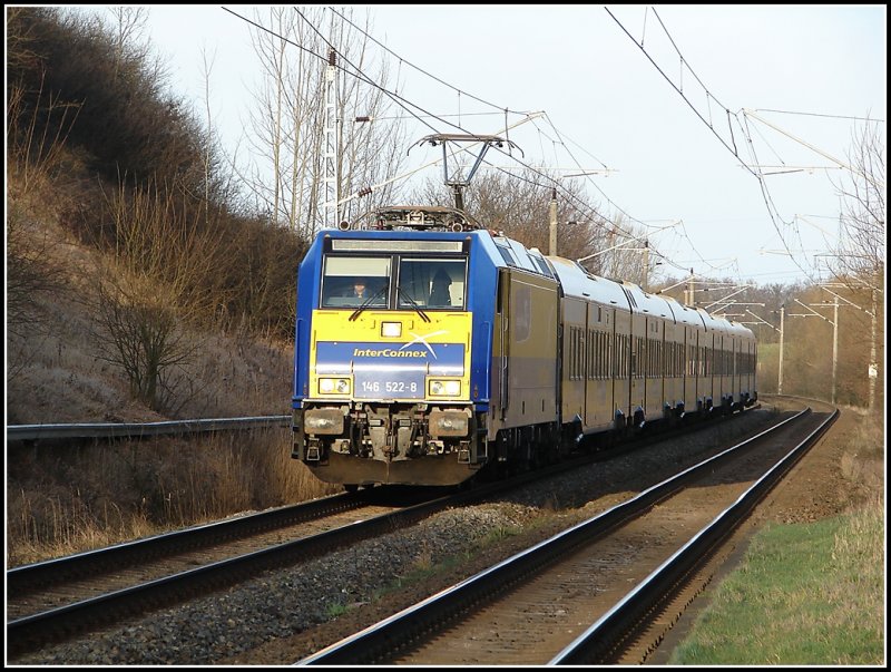InterConnex mit der Br 146 522-8 aus Warnemnde nach Leipzig. Aufgenommen am 14.01.07 bei der durchfahrt des Hp Papendorf.