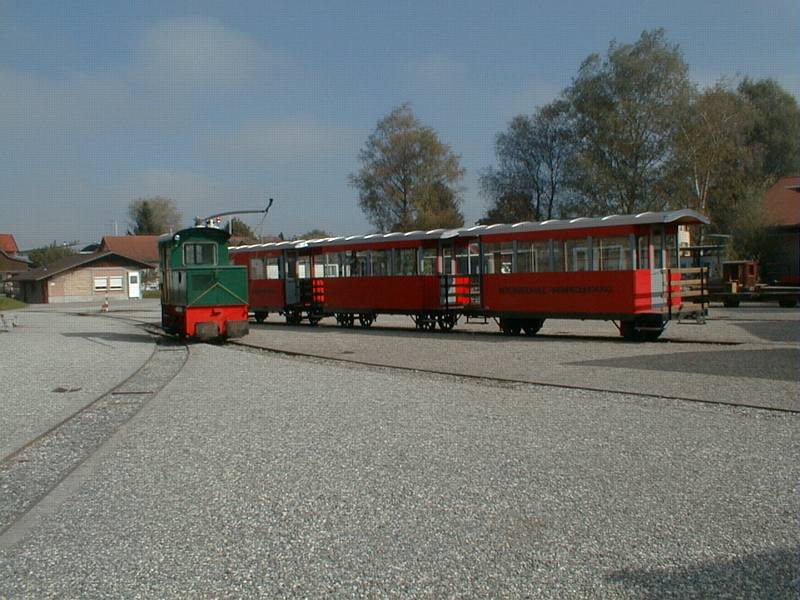 Internationale Rheinregulierung(IRR)Dienstbahn Dieselelektrische Lok  Sntis  am 12.10.01 auf dem Werkhof