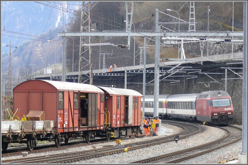 IR 774 mit RE 460 069-8 schlngelt sich durch die Station Mhlehorn. Dieser Zug aus Chur ist der Einzige, der nicht in Zrich HB endet, oder nach Basel SBB weiterfhrt, sondern sein Ziel ist Bern. (10.02.2008)