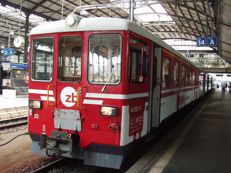 IR mit Steuerwagen nach Engelberg in Luzern