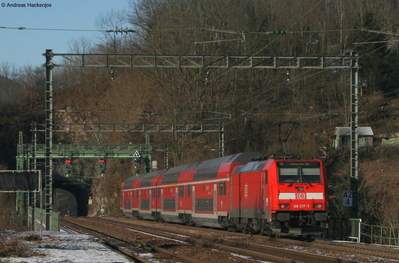 IRE 4710 (Konstanz-Karlsruhe) mit Schublok 146 237-3  Karlsruhe auf dem Reichenbachviadukt 11.1.09
