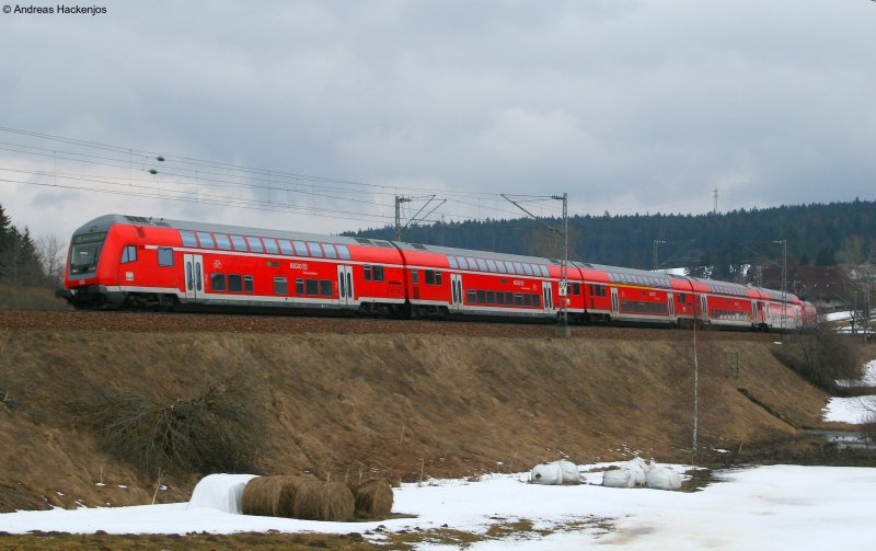 IRE 4714 (Radolfzell-Karlsruhe Hbf) mit Schublok 146 232-4 am km 69,8 29.3.09. Heute mit 5 Wagen (baustellenbedingt)