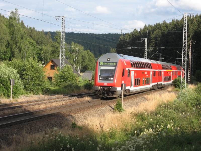 IRE 4720 mit Schublok 146 231-6 auf dem falschen Gleis bei km 69,0 der Schwarzwaldbahn 12.7.07