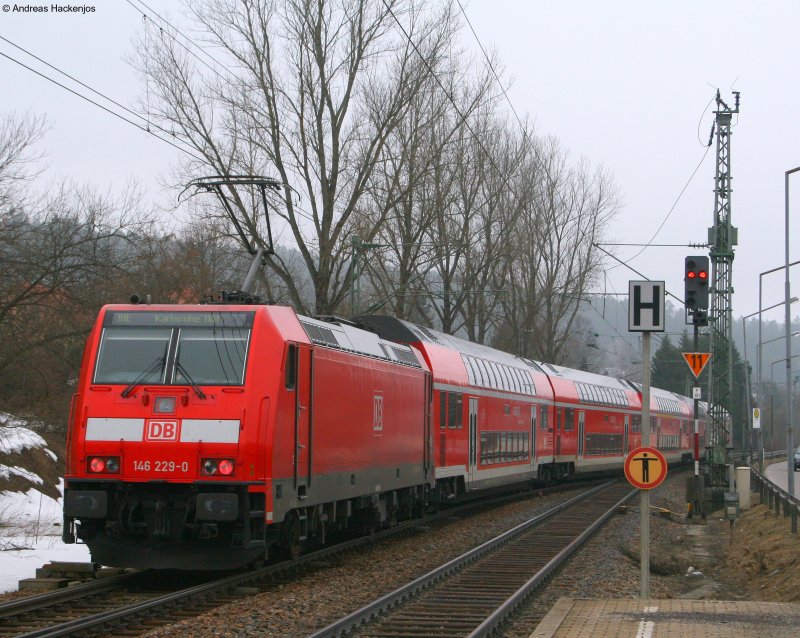 IRE4714 (Radolfzell-Karlsruhe Hbf) mit Schublok 146 229-0 bei der Ausfahrt St.Georgen(Schwarzw) 1.4.09