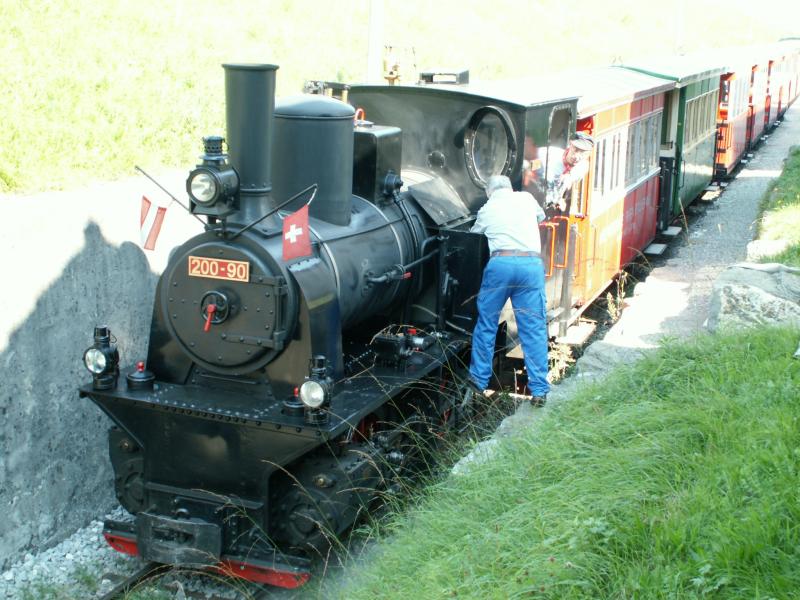 IRR Dampfzug steht am 25.09.05 in Lustenau zur Abfahrt nach
Koblach (Steinbruch) bereit.