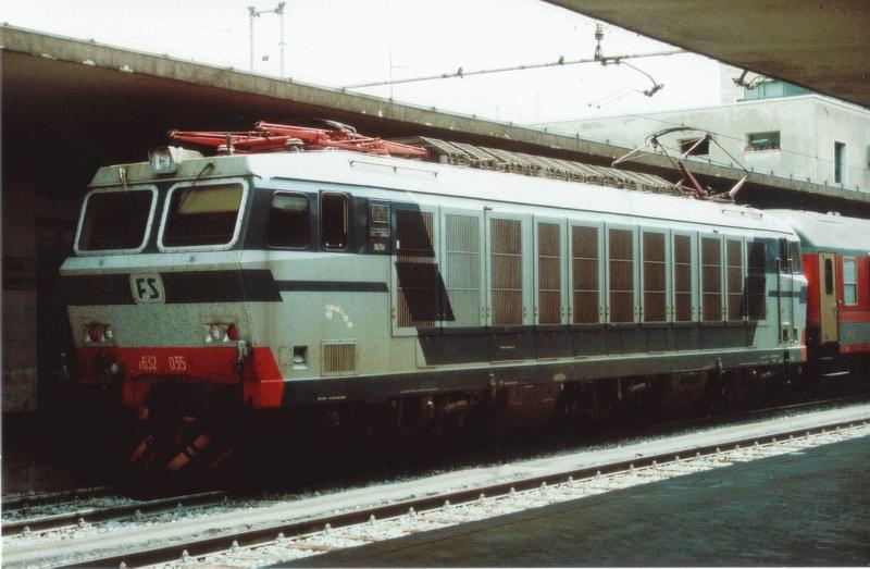  Italien FS E-Lok BR E632 Bahnhof Florenz Sommer 1986 