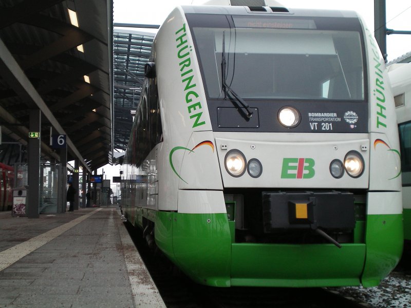 Itino der EIB steht im Janaur 09 zur Abfahrt ins winterliche Ilmenau bereit.Erfurt 09