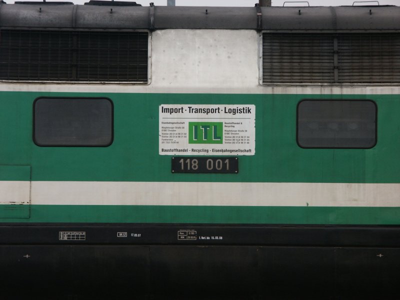 ITL 118 001 im Hafen in Dresden