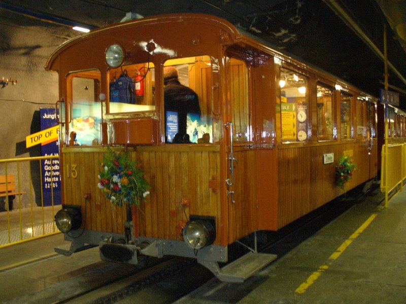 JB - Nostalgie Vorstellwagen C 13 der ROWAN Komp. im Bahnhof Jungfraujoch am 16.06.2007
