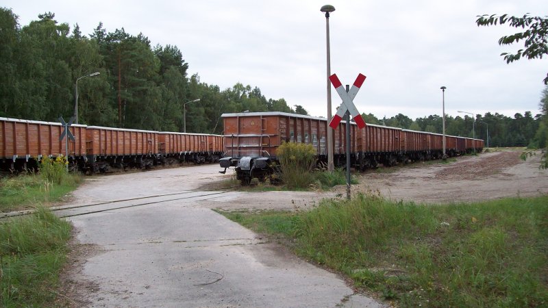 jede Menge NACCO-Wagen am 15.09.2009 im Gewerbegebiet Pinnow.